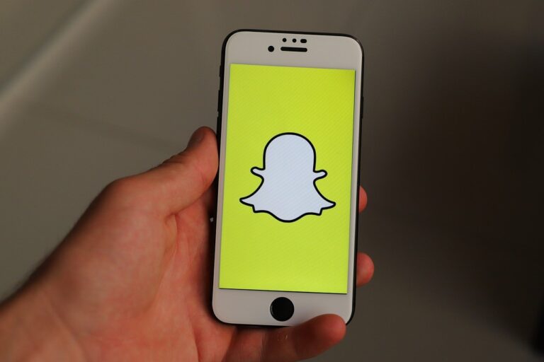 How To Block Snapchat On iPhone